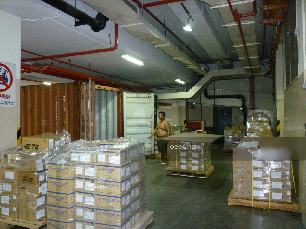 NOBLE WAREHOUSE (D13), Warehouse #125182302